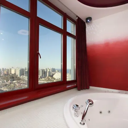 Three-room With Sea Views, Near The Nightclub Ibiza Апартаменти *